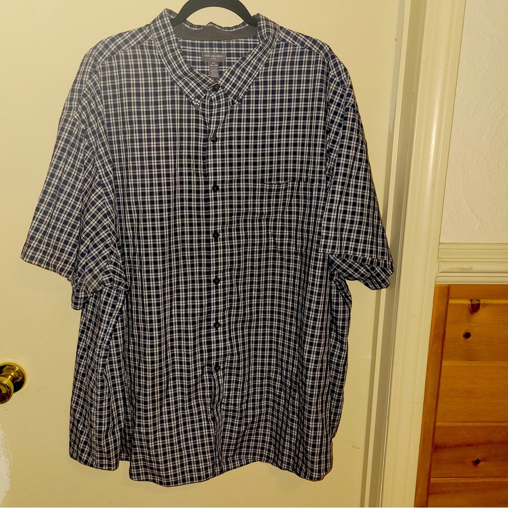 Men’s Van Heusen Short Sleeved Button Up Collared Blue Plaid Shirt, Sz 4XL